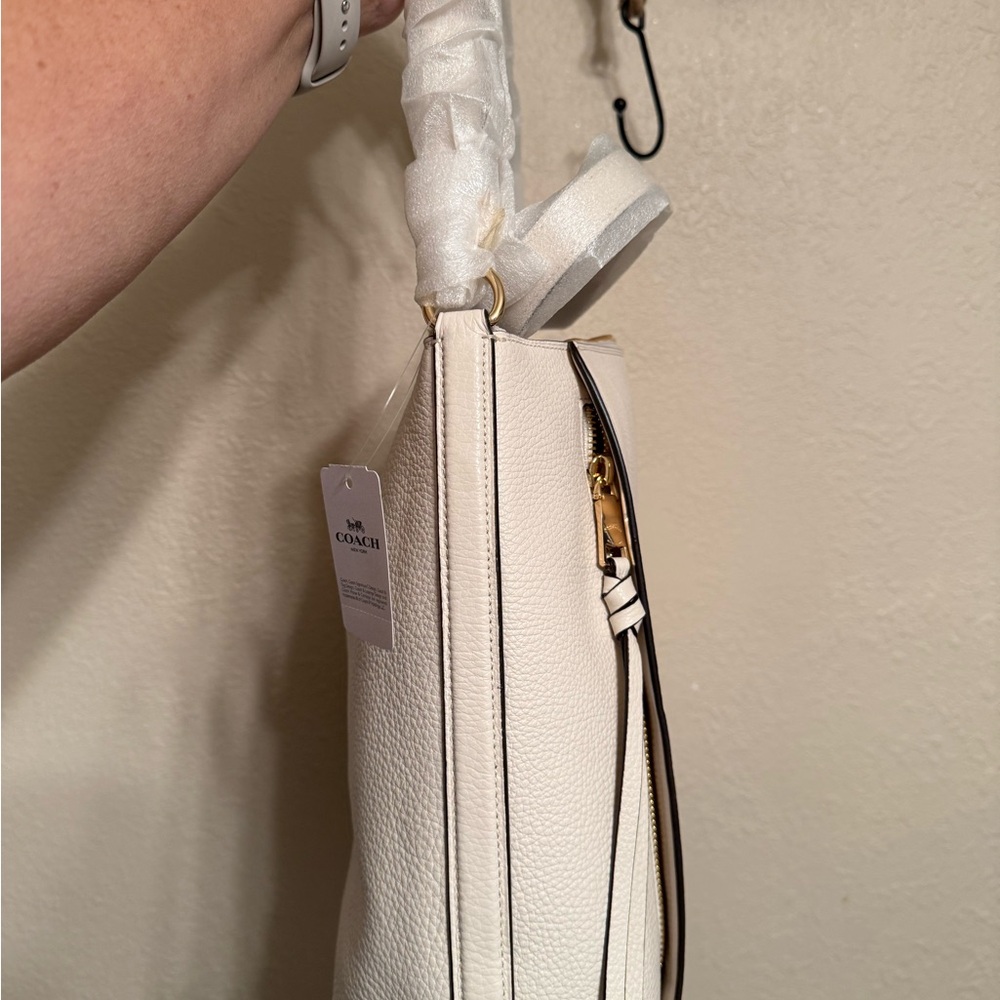 Coach Marlon Leather Women's Bag - Picture 3 of 5